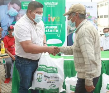 CON-LAS-MADRES-DE-BARRIO-NUEVO-EL-EJECUTIVO-REGIONAL-INICIA-LA-CUARTA-ENTREGA-DE-LA-CANASTA-ALIMENTARIA-3