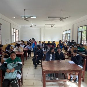 EN-EL-PALMAR-EL-SEREGES-ENSENA-A-LOS-ESTUDIANTES-A-PREVENIR-LA-VIOLENCIA-2 EN-EL-PALMAR-EL-SEREGES-ENSENA-A-LOS-ESTUDIANTES-A-PREVENIR-LA-VIOLENCIA-2