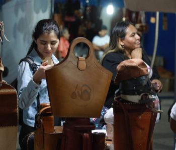 LA-FERIA-DEL-DIA-DEL-ARTESANO-9