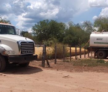DISTRIBUCIÓN DE AGUA EN CISTERNA EN LOS DISTRITO 5 Y 8