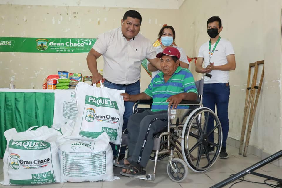 En-Villa-El-Carmen-se-entrego-los-paquetes-alimentarios-a-las-personas-con-discapacidad-de-la-zona-1